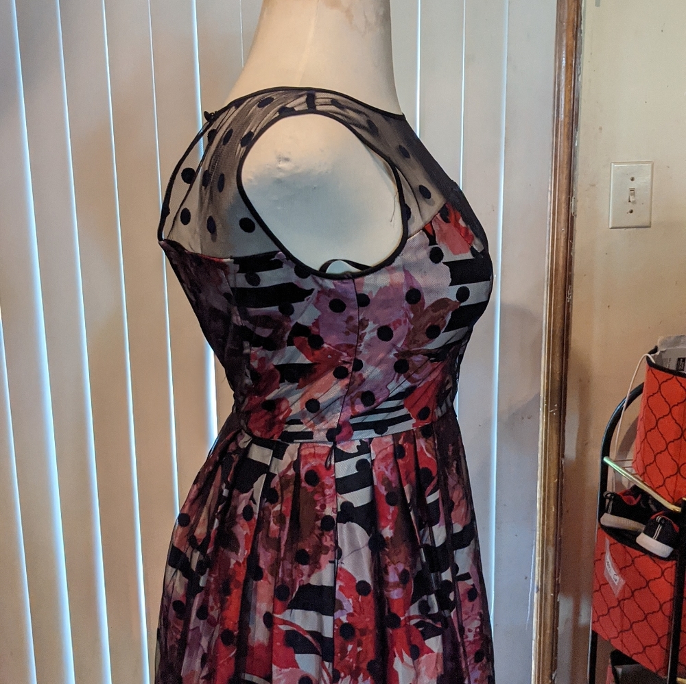 Dress 👗 - Picture 9 of 10